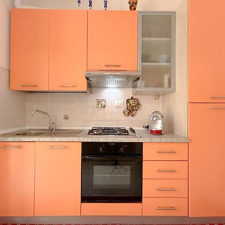 Апартаменти Elegant House - Centro - 400Mt Dal Mare Вентімілья Екстер'єр фото